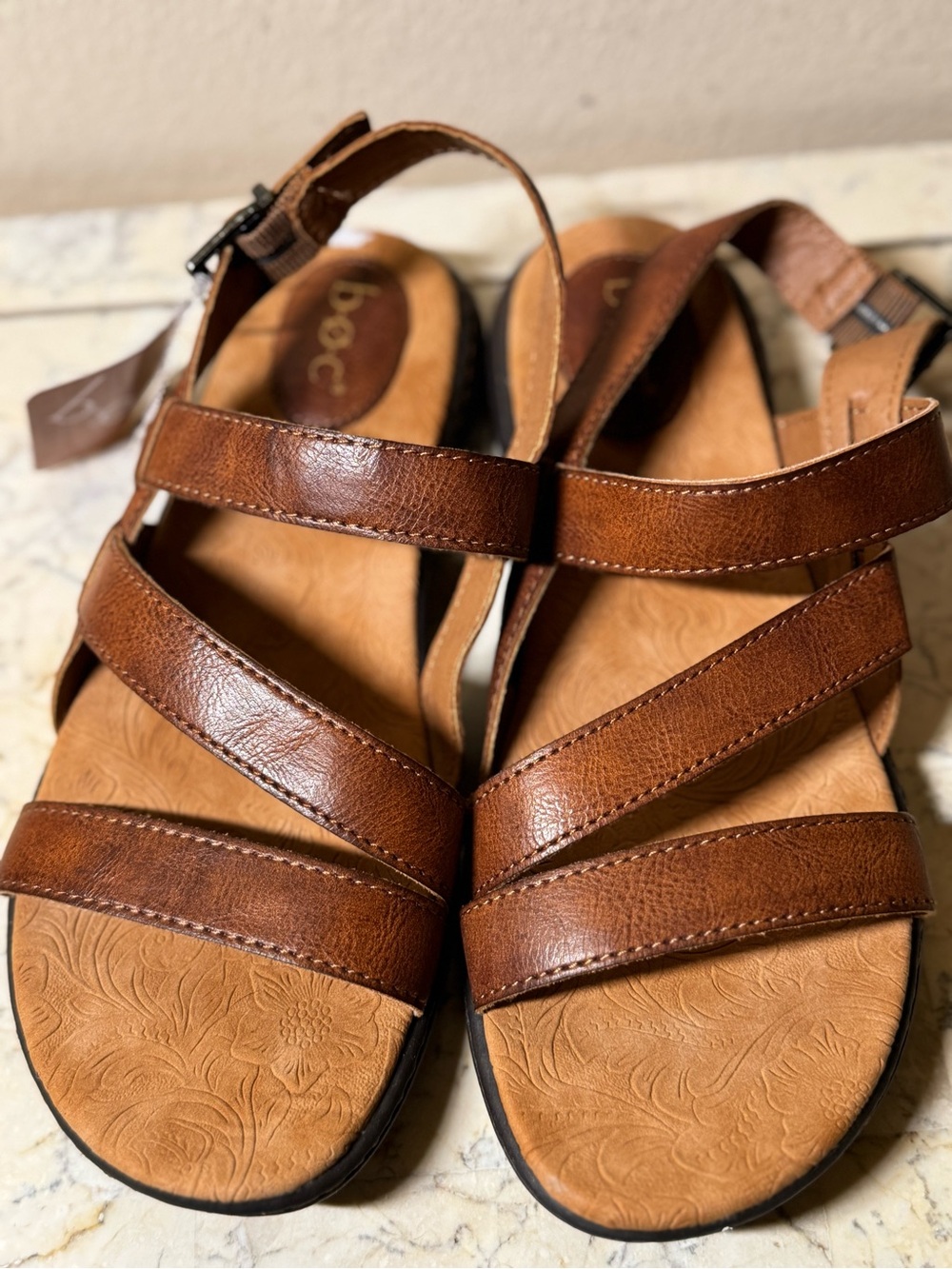 NWT Comfort Leather Strappy Sandal